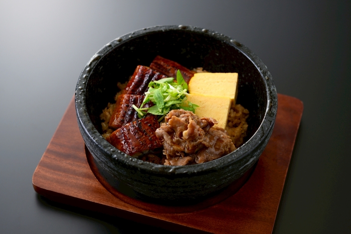 鰻と牛肉の石焼き御膳(上)