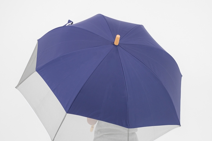 傘生地部分は遮光率99%以上、UVカット率99%以上、遮熱効果あり