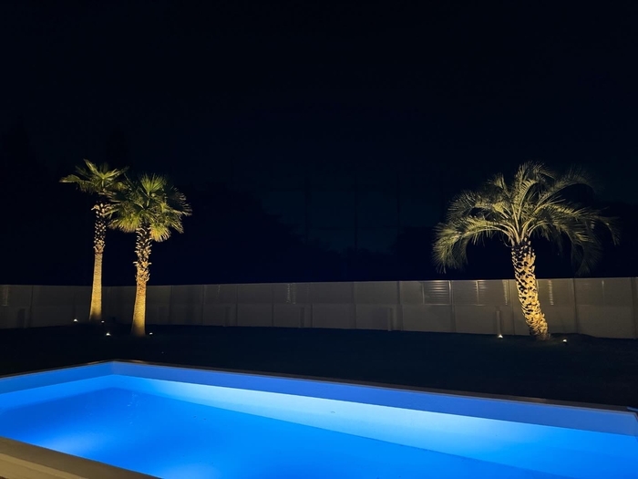 プール ライトアップ
