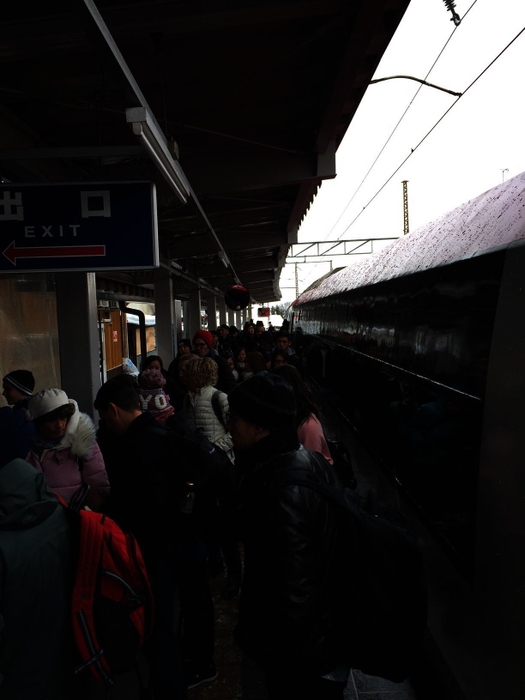 多くの訪日外国人が降り立つ湯田中駅