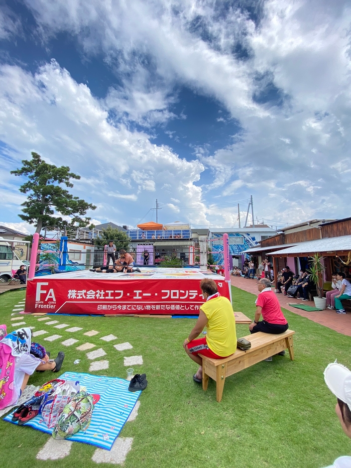 コンパクトでアートフルなフィールドが特徴 大阪プロレスUNITY KIX大会