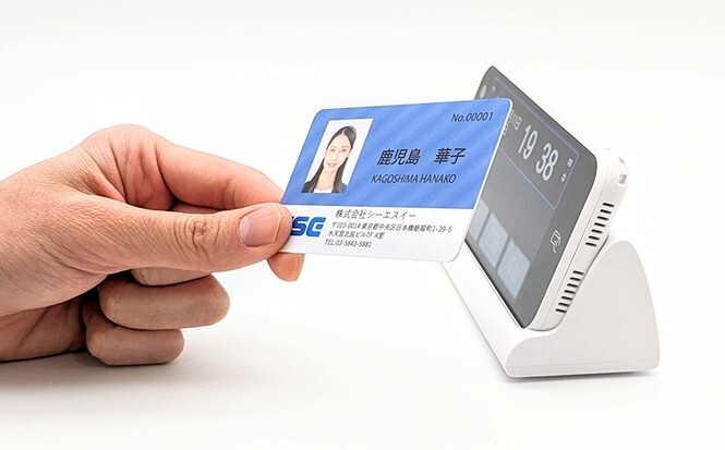 『PiT-23』卓上打刻シーン