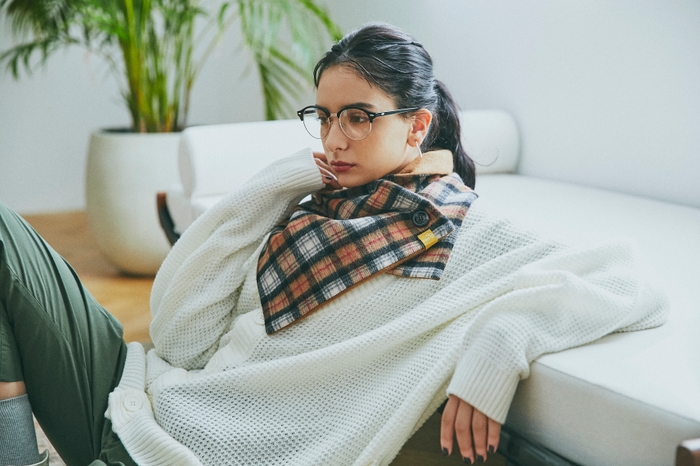 洗えるカシミヤ100% チェックボタン付きマフラー ベージュ