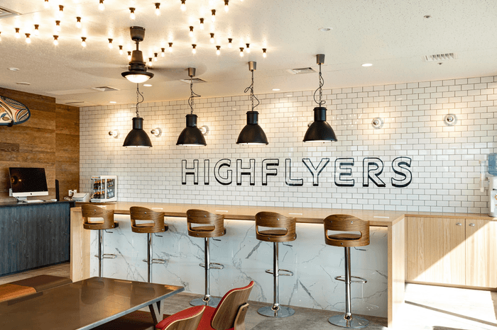 株式会社ハイフライヤーズ