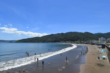 「海×温泉」で大満足！静岡県伊東市の海水浴場がオープン　 ～異なる特徴の海水浴場で、大人から子供まで夏を満喫～