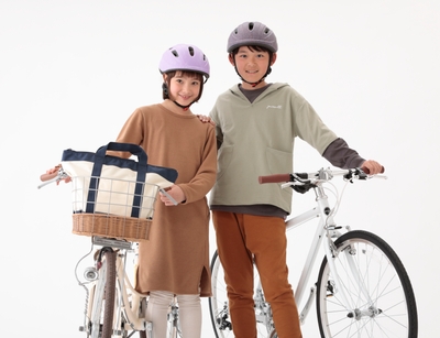 左:AILE 54-56(マットグリッターパープル)、右:AILE 56-58(マットヘリンボーントリコ)