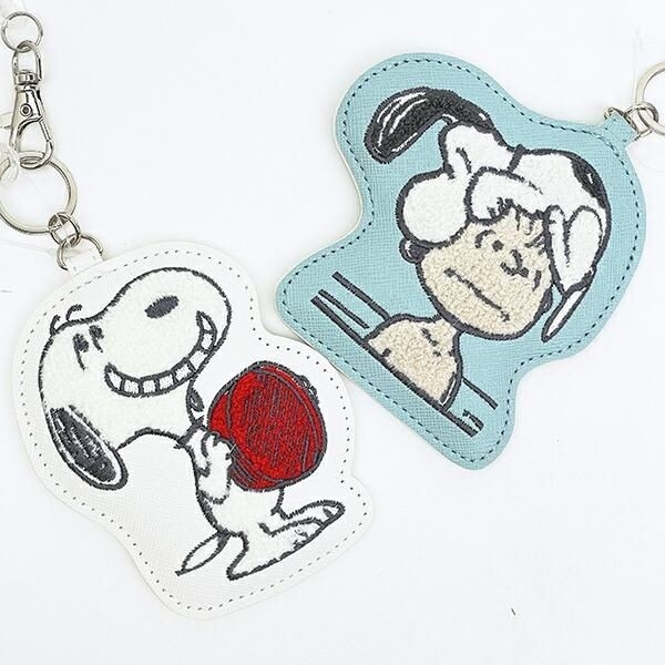 スヌーピーのパスケース