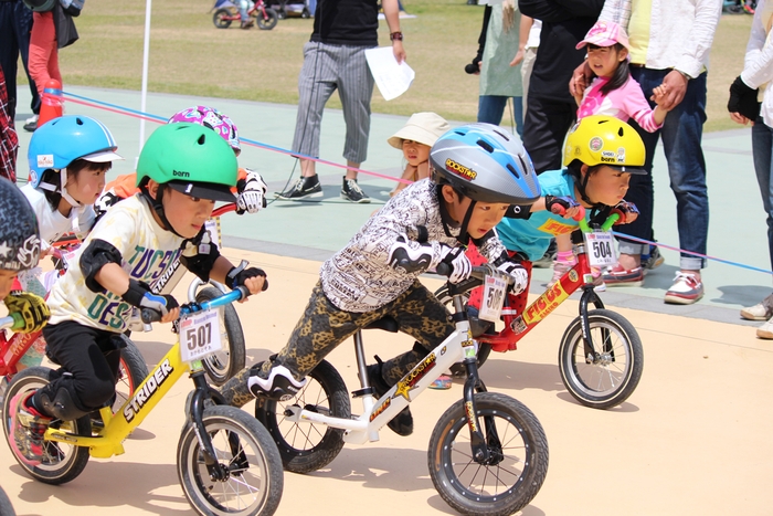 2歳から10歳を対象としたランニングバイクレース