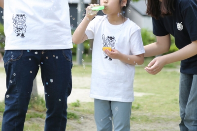さりげないお揃いファッションに