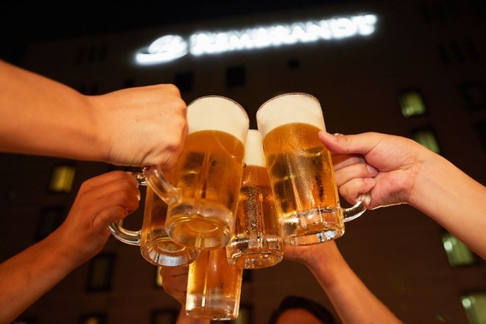 夜空の下で乾杯!