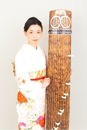 寺井結子(箏)