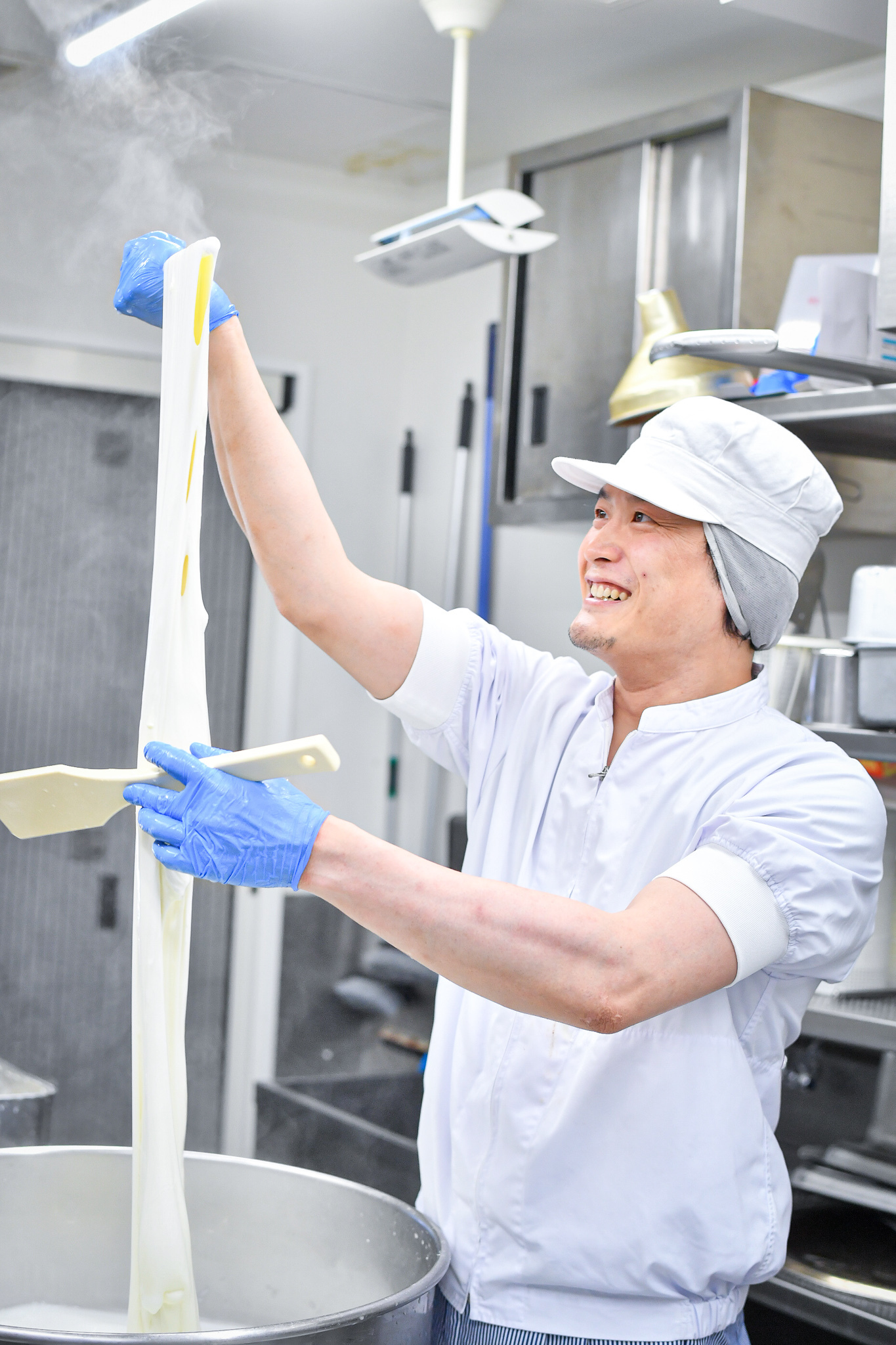 モッツァレラ製造実演