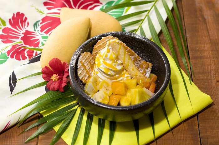 ストーンソフトパフェ トロピカルマンゴー&チーズケーキ