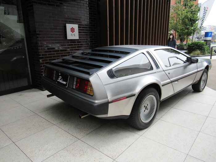 デロリアン DMC-12 リアビュー