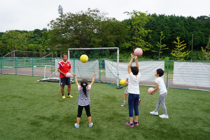 ツネイシしまなみビレッジでサッカー体験