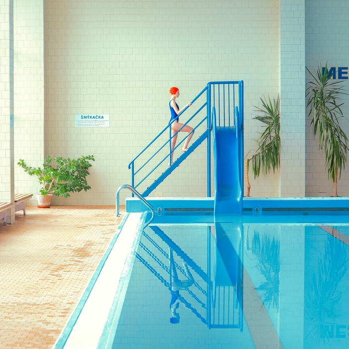 SwimmingPool01 (c)Maria Svarbova for NHP Publishing