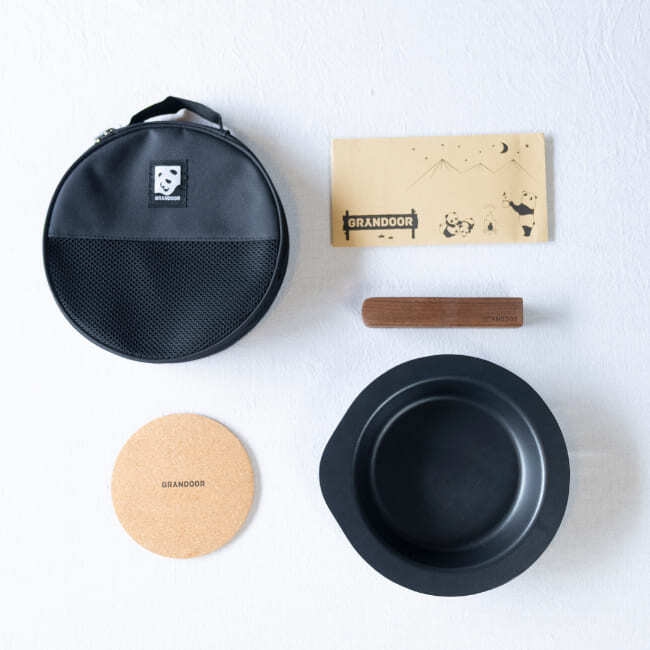 取手もフタも内側に収まる、無駄のない設計。