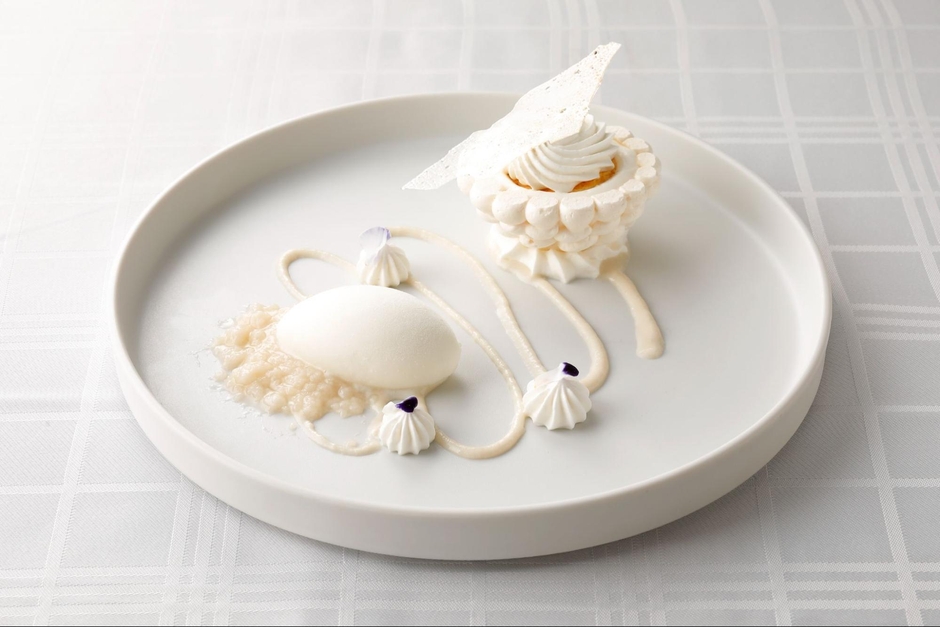 リコッタチーズとヨーグルトクリームのムラングシャンティー