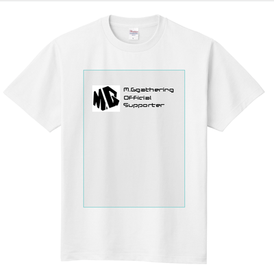 オリジナルのロゴマークが入ったTシャツ