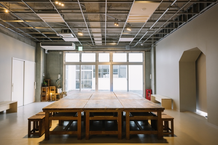 図工室の机を活用