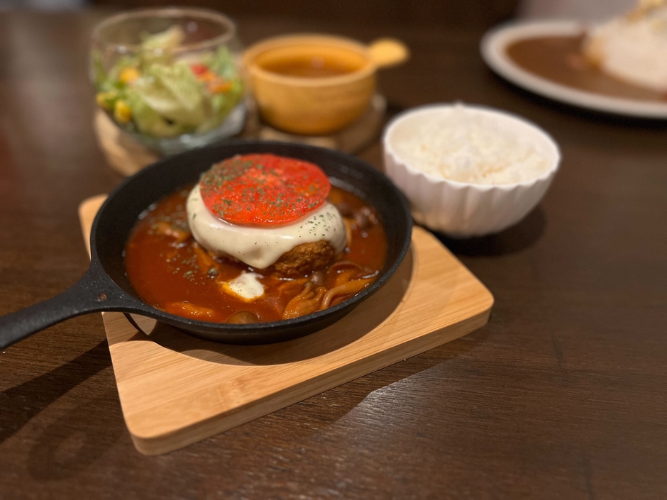 北沢Terrace「佐渡島黒豚プレミアムハンバーグ」。1,650円(税込)