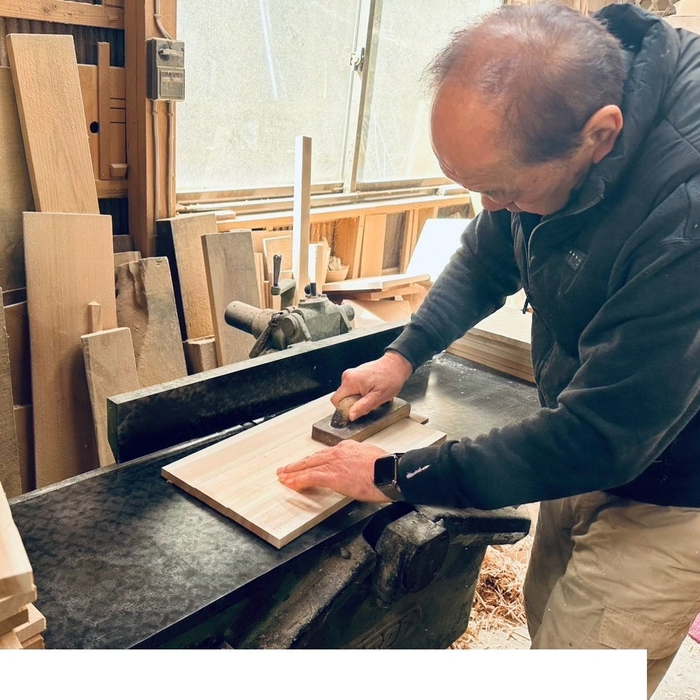 専用スタンド製作の様子