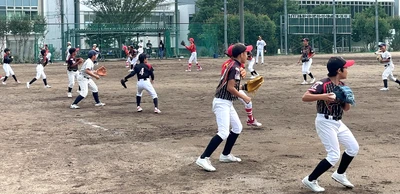 近大産業理工学部が地域の小学生を対象に「野球教室」を開催　福岡ソフトバンクホークスOB3名が直接指導
