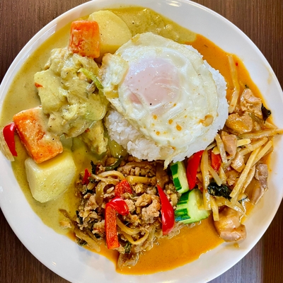 ガパオとレッドカレー➕イエローカレー