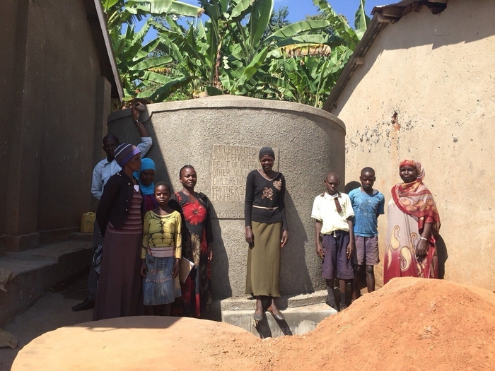 小学校に建設した貯水タンク