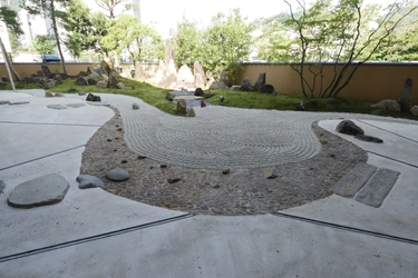 長野市のクラシックホテル(長野ホテル犀北館)にて 日本庭園を公開
