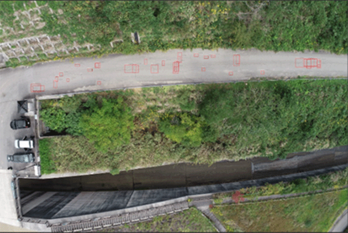 <ドローンから取得した画像のAI判読>　