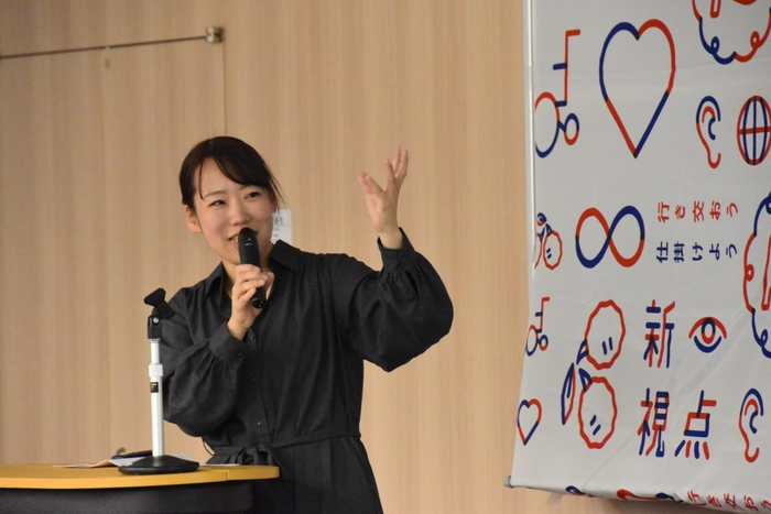 「文喫」などを紹介する武田氏