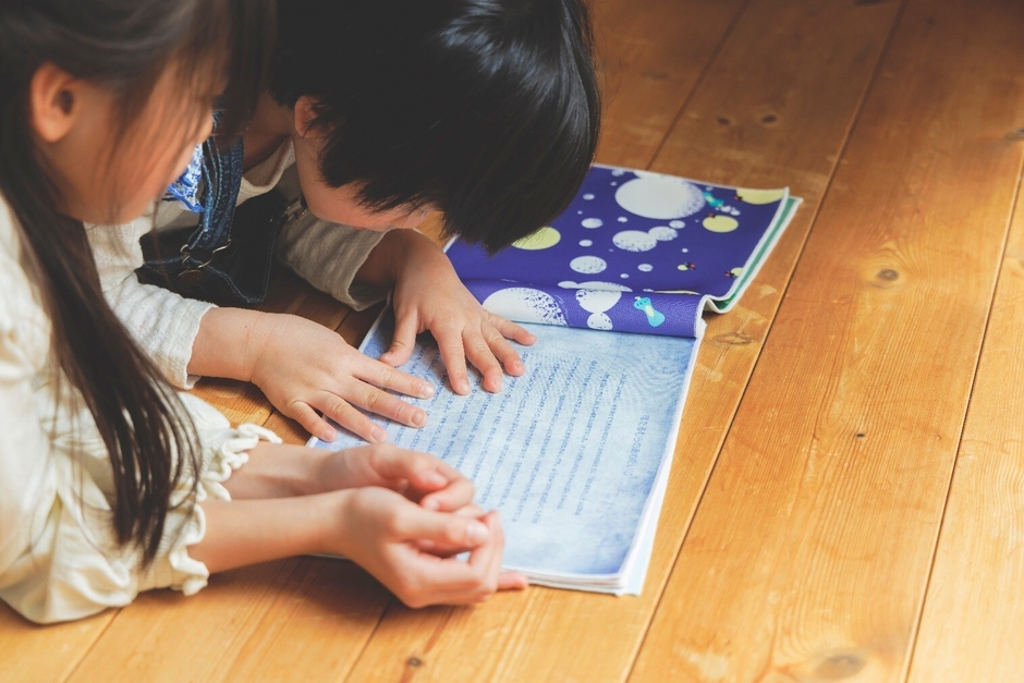 絵本カーテン(3)