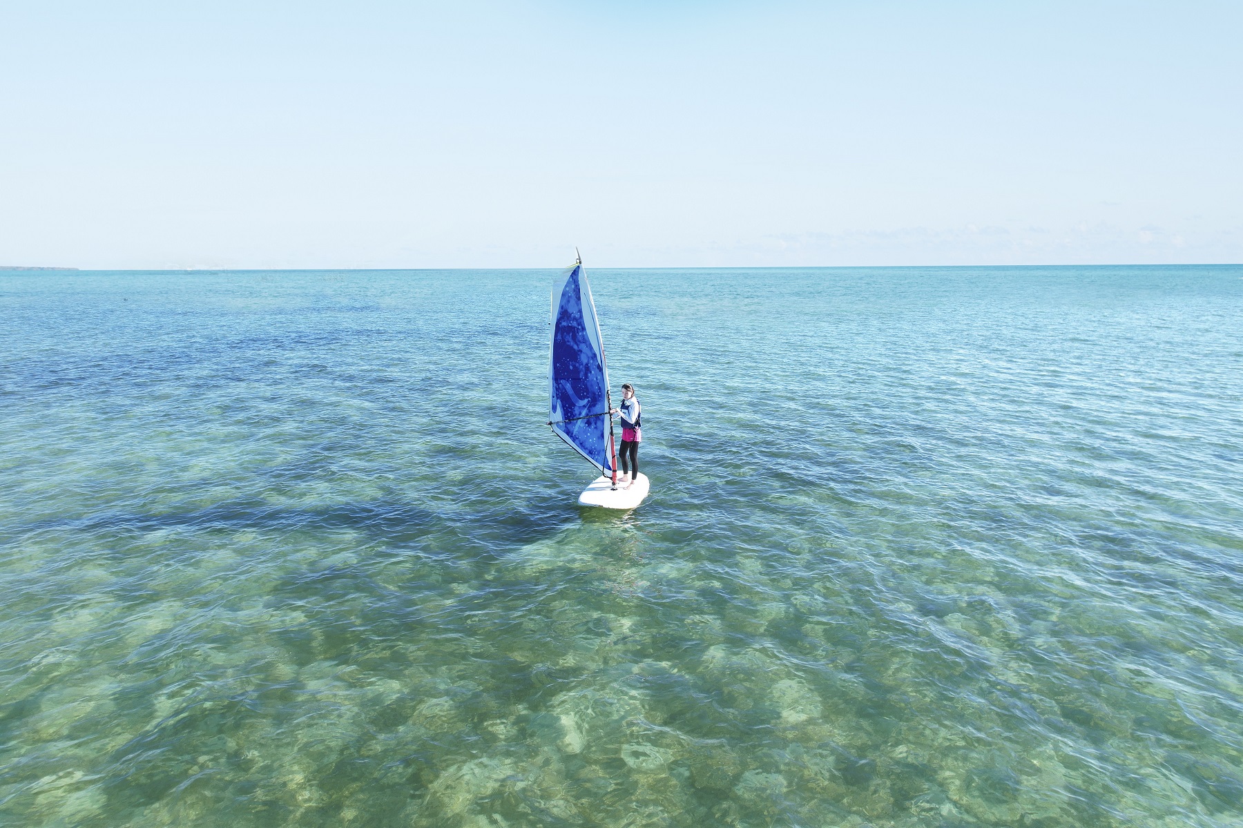 【リゾナーレ小浜島】3泊4日でウィンドサーフィンですいすい進める!インストラクターレッスンが受けられる「ウィンドサーフィンデビューステイ」登場|期間:2021年12月1日~2022年2月28日