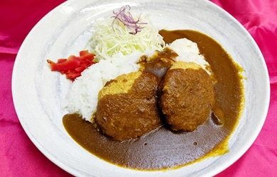 「近大マグロメンチカツカレー」新発売　紀ノ川サービスエリア（上り線）で7月12日から販売