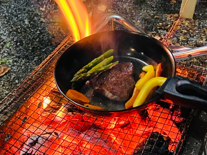 分厚い肉も一気に焼ける！