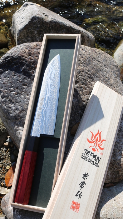 清流のほとりにて