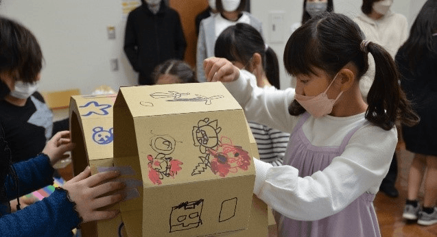 令和4年度(2022年度)に行われたアートキッズの様子