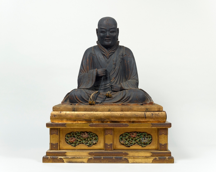 「親鸞聖人坐像」江戸時代(17~18世紀)