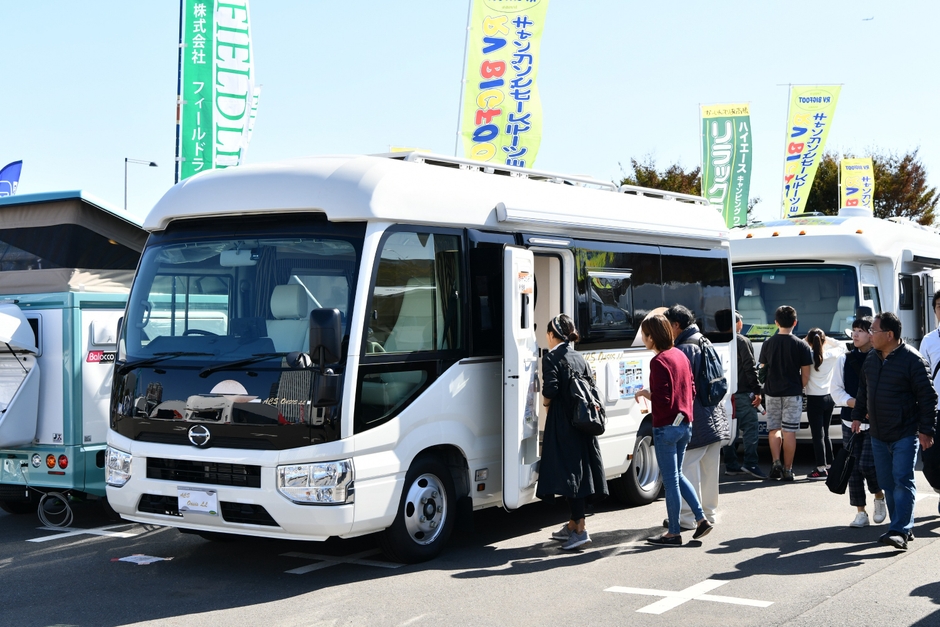 車両展示風景04