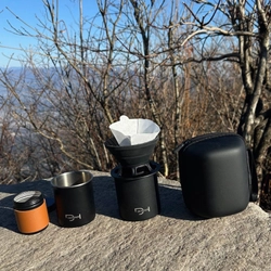 どこでも本格コーヒー体験を 「DIONYSOS携帯コーヒーセット」2025年12月登場