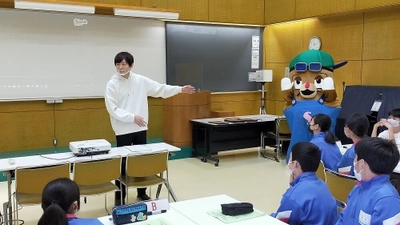 新しい教員支援サービス「学活・総合学習 支援プログラム」を クラス仲間との交流を深めるプログラムとして、 埼玉県久喜市の中学校で実施！