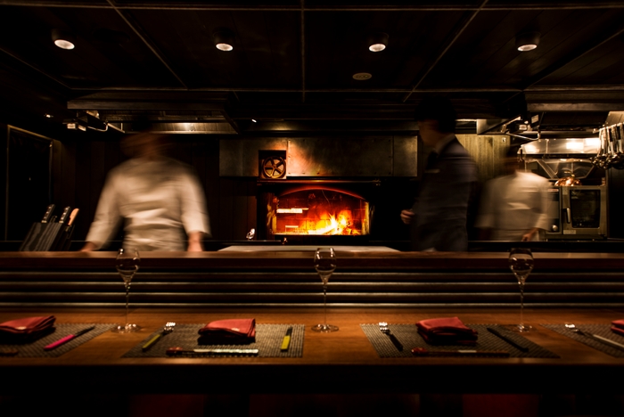 「薪焼 銀座おのでら」内観