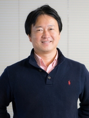 著者：齋藤 憲嗣(さいとう・けんじ)