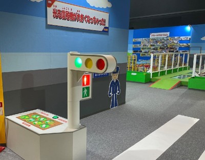 光る信号機が大きくなっちゃった！