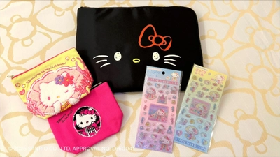 今話題のハローキティの“ぷっくりシール”が淡路島に登場！
「HELLO KITTY SMILE」限定 新作グッズ3月14日より発売！
