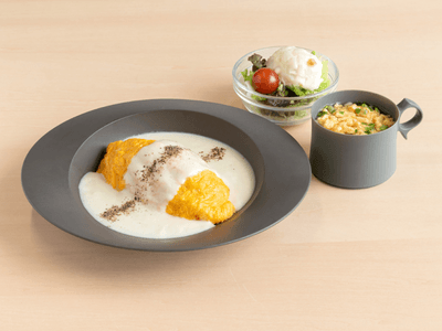 クリームソースオムライス 1,680円(ファームレストラン)