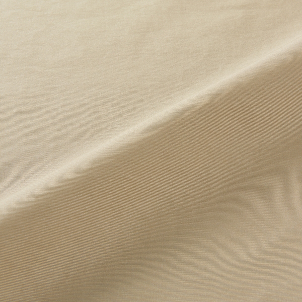 スモーキー・ベージュ