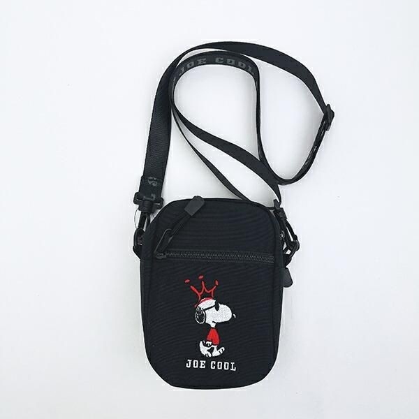 ジョー・クールのショルダーバッグ