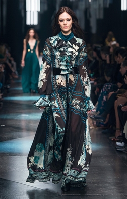 2015 Roberto Cavalli 秋冬コレクションより